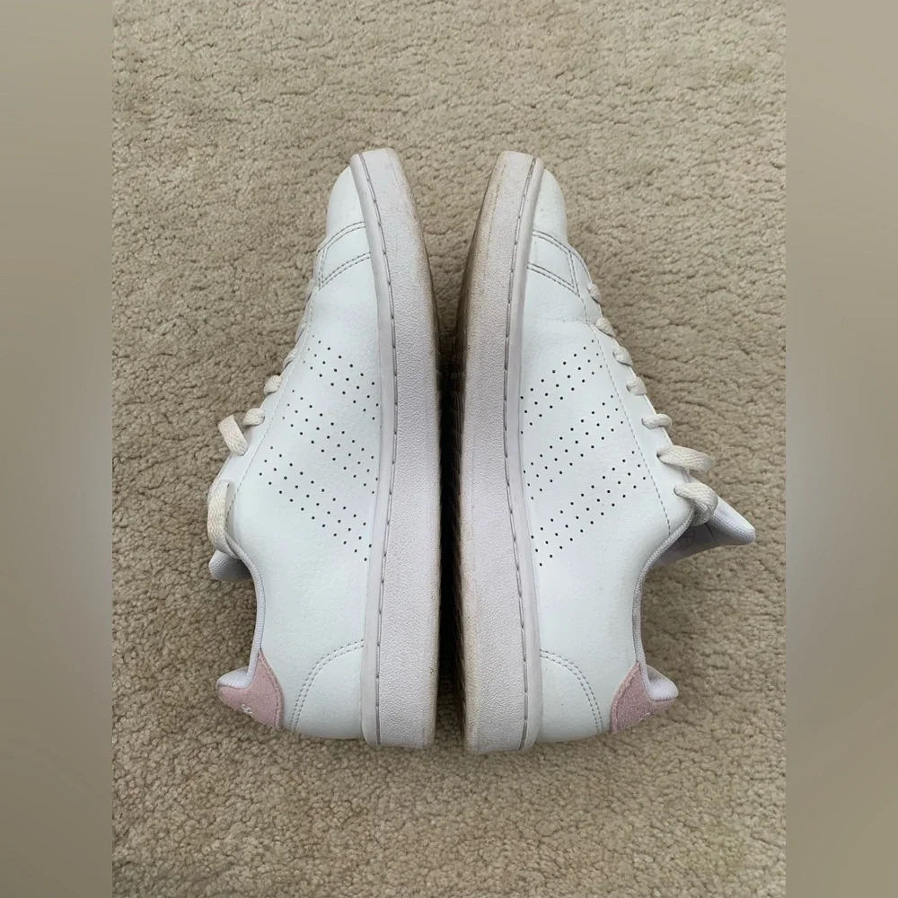 Adidas Women's Size 7.5 Advantage Casual Sneaker in White Pale Pink Cloudfoam